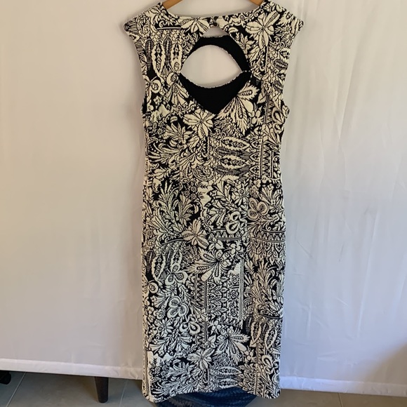 Anthropologie Black & White Jacquard Cut-Out Midi Dress Keyhole Fitted M cute - Picture 12 of 14